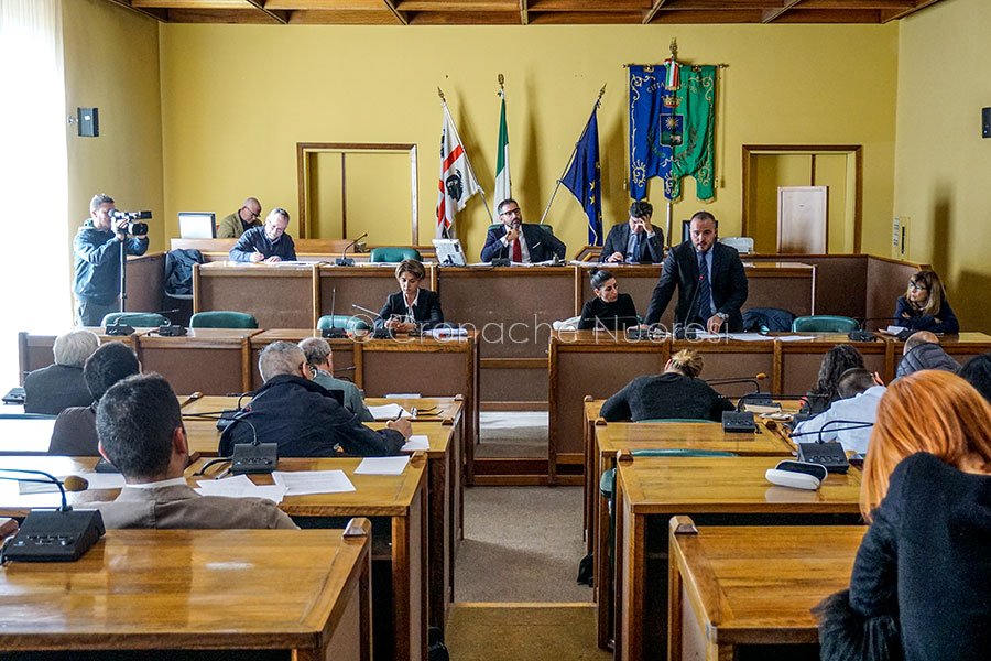 Il Comune di Nuoro rinegozia 164 mutui per 40 milioni di euro. Contraria la minoranza