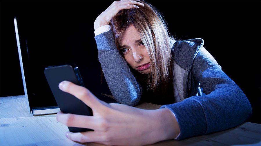 Aumenta il Cyberbullismo tra gli adolescenti: 4 su 10 hanno un profilo social