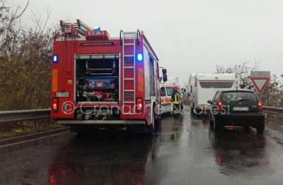 Il traffico rallentato in corrispondenza con l'incidente (© foto Cronache Nuoresi)