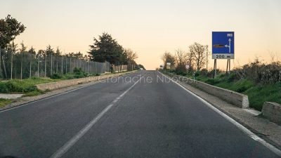 Un particolare della Provinciale che collega Macomer alla zona industriale dei Tossilo (© foto Cronache Nuoresi)