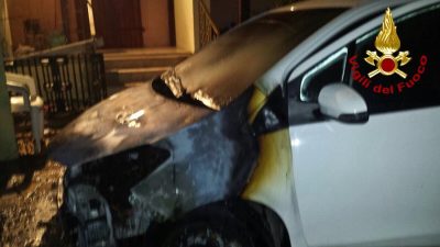 L'auto dopo l'incendio