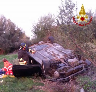 La Honda ribaltata dopo l'incidente