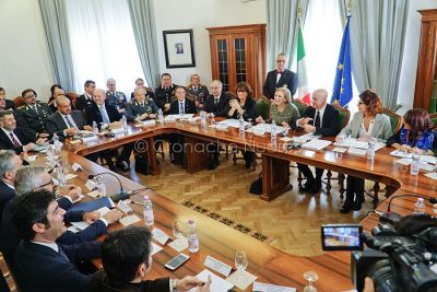 Nuoro, il vertice in Prefettura con il ministro dell'Interno Minniti (foto S.Novellu)
