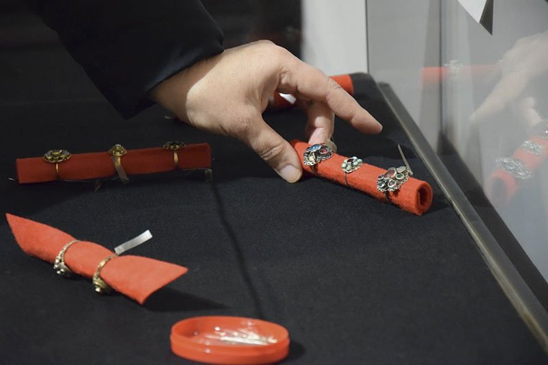 “Dalla pietra all’oro”, mostra al Museo Sanna