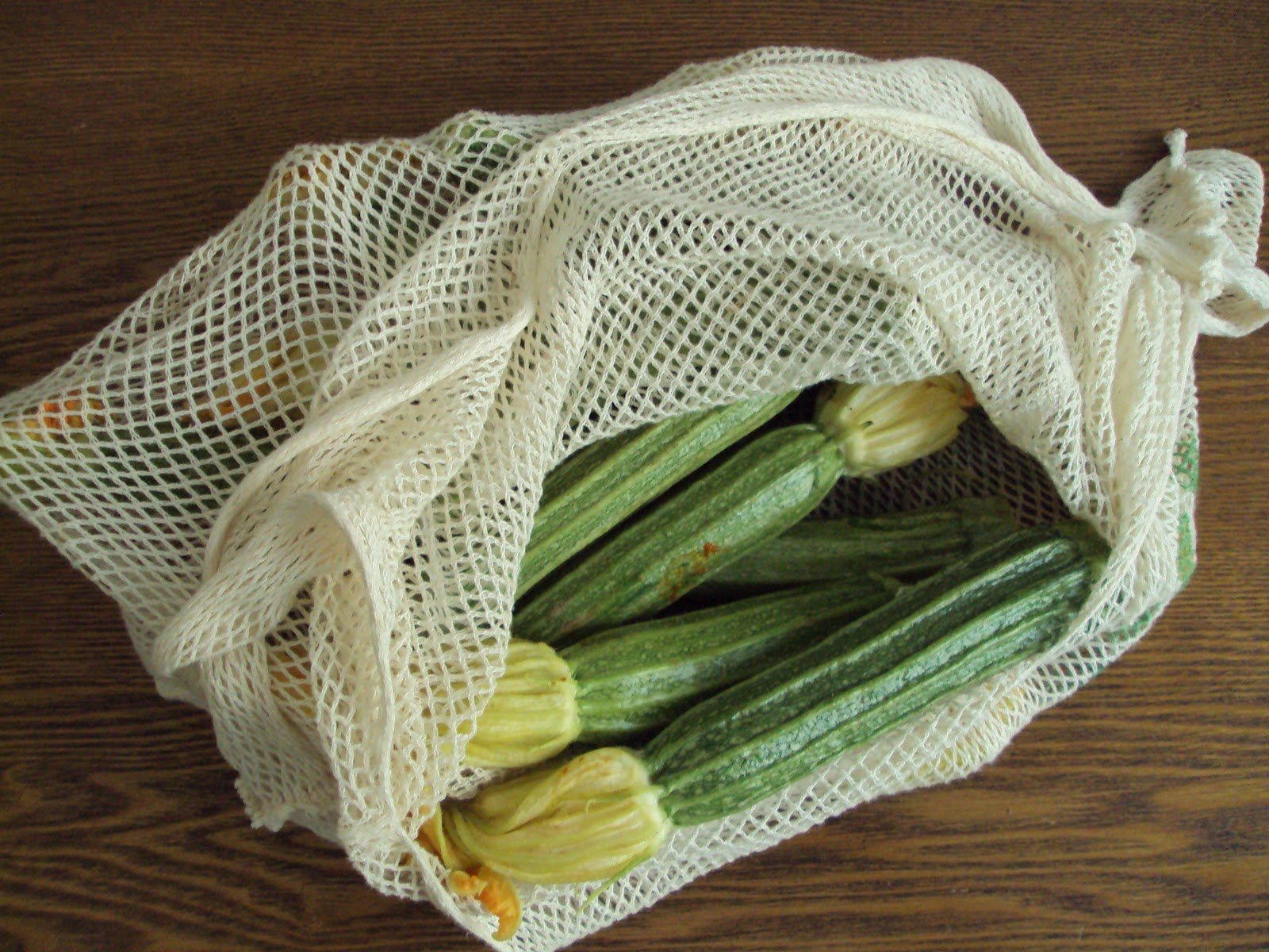 Sa bussa a rete pro risparmiare sos 2 tzentèsimos de sas bussigheddas de su supermercadu