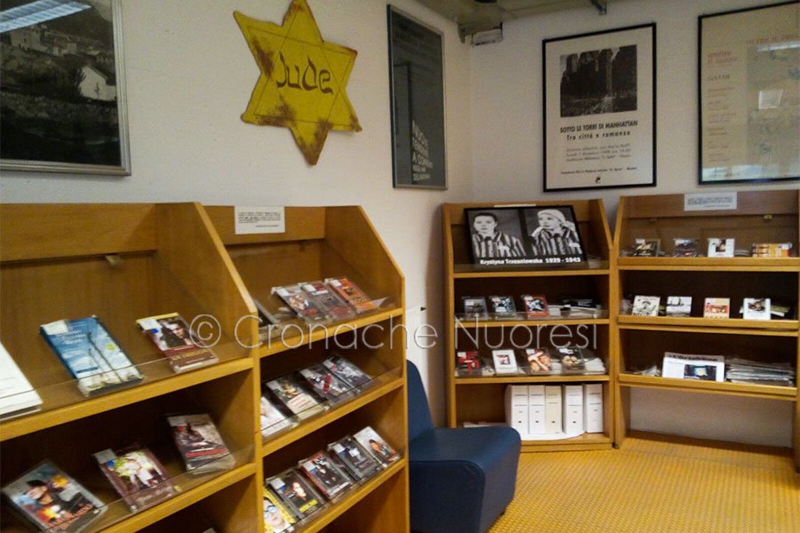 La Biblioteca Satta dedica una mostra bibliografica alla giornata della Memoria