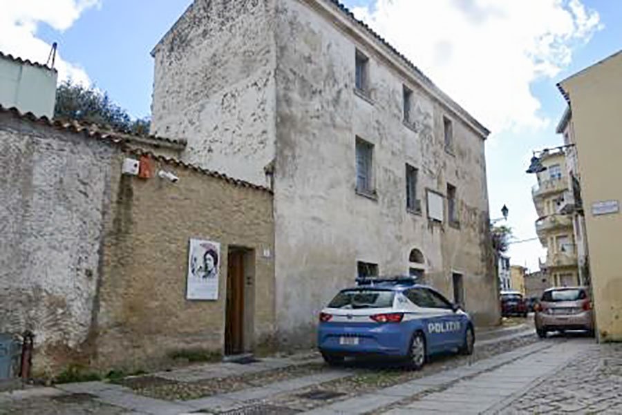 Nuoro. Evade dai domiciliari per ben due volte: trovato ubriaco per le vie cittadine