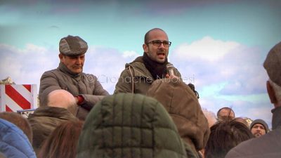 Oliena. Manifestazione per la chiusura del ponte di Oloè (foto Isabella Marceddu)