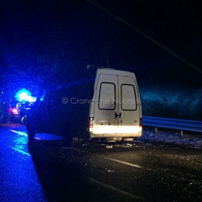 Uno dei mezzi coinvolti in un incidente sulla SS 389