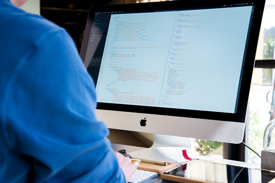 Oliena.  Manifestazione popolare per la carenza di medici