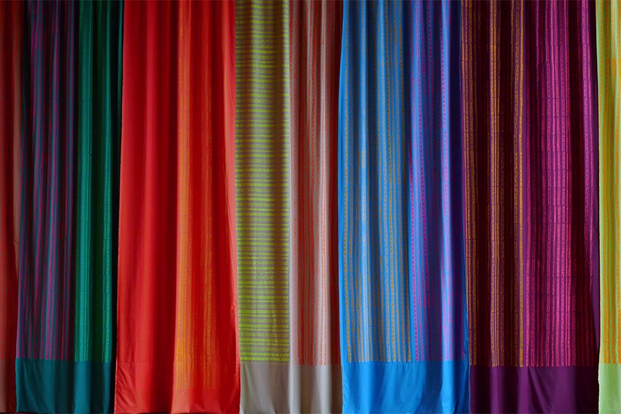 Nuoro. Si cerca un tirocinante addetto al confezionamento capi tessili