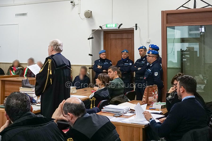 Delitto Monni-Masala. Udienza a singhiozzo: la difesa contesta il perito delle trascrizioni