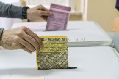 Nuoro, operazioni di voto (foto S.Novellu)