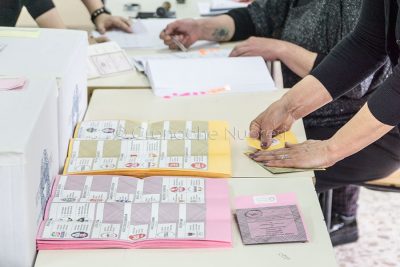 Nuoro, operazioni di voto (foto S.Novellu)