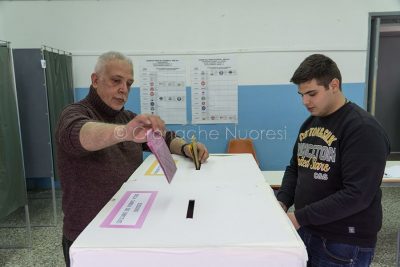 Nuoro, operazioni di voto (foto S.Novellu)