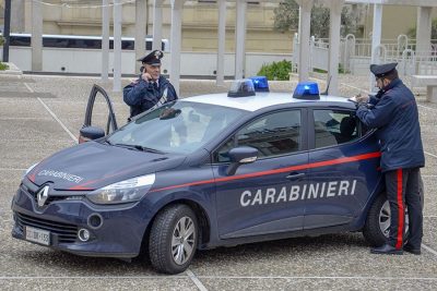Carabinieri in piazza Mameli