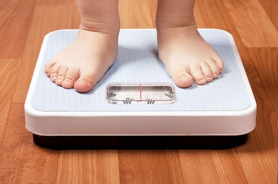 Obesità infantile: fattori di rischio anche in base al sesso