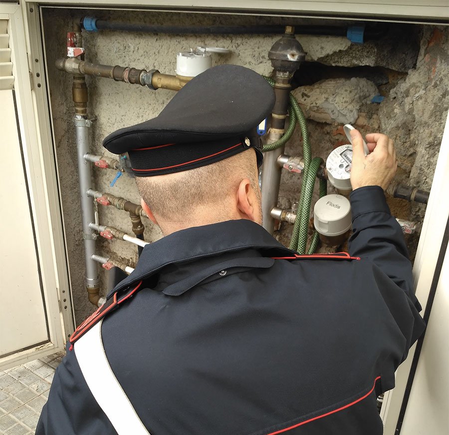 Sottrae acqua alla rete pubblica. Denunciato il proprietario di un’abitazione