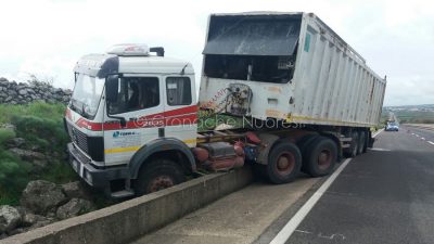 Il compattatore dopo l'uscita di strada