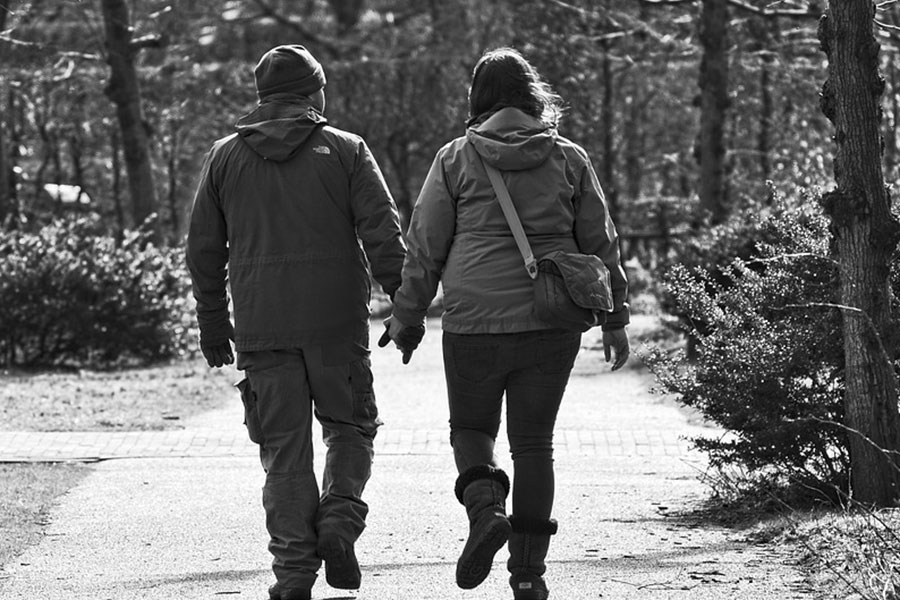 La povertà accelera l’invecchiamento. Sette anni di vita in meno rispetto ai benestanti