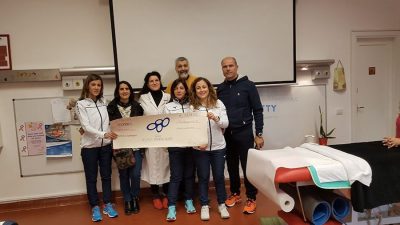 La consegna dell'assegno all'ospedale Zonchello.