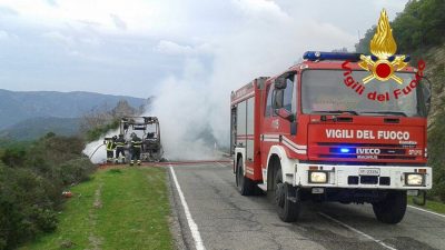 I Vigili del fuoco sul luogo dell'incendio