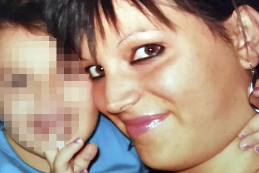 Napoli. Donna uccisa davanti alla scuola della figlia: trovato il cadavere del marito