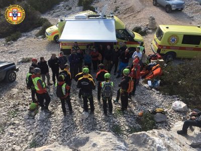 Gli operatori a Cala Gonone