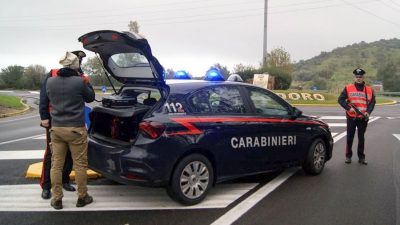 Un posto di blocco dei Carabinieri