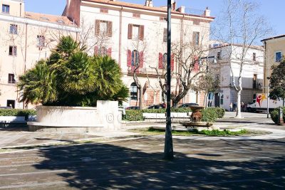 Uno scorcio dei giardini di piazza Vittorio Emanuele
