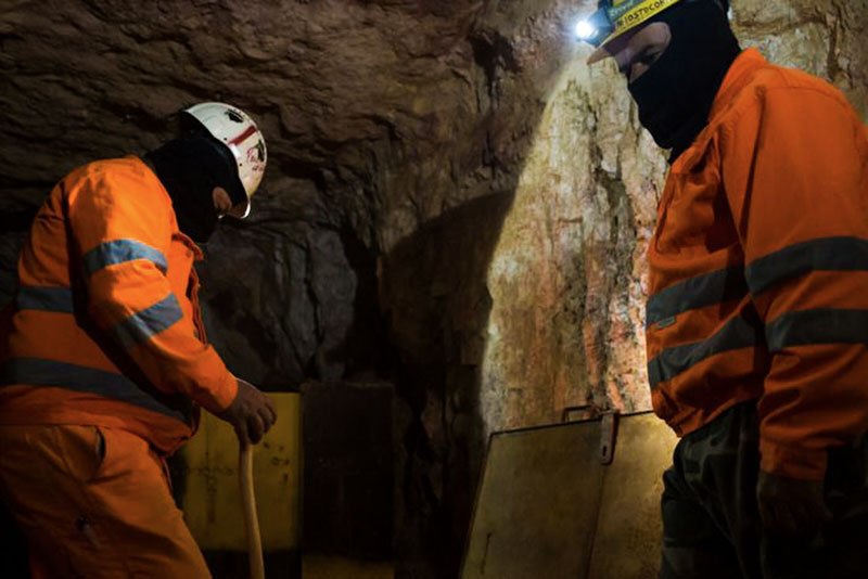 Miniera di Olmedo: i lavoratori occupano un pozzo a meno 150 metri