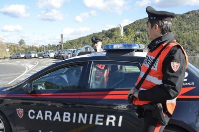 Un posto di blocco dei Carabinieri di Nuoro