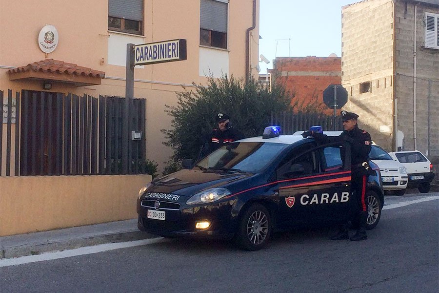 In stato di ebbrezza fermato per un controllo inveisce contro i Carabinieri: scatta la denuncia