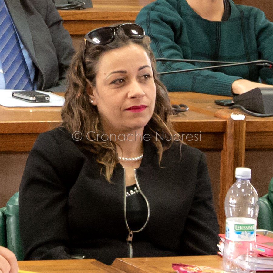 Chiara Flore: ‘ delusione e vergogna , Giunta Soddu addio’