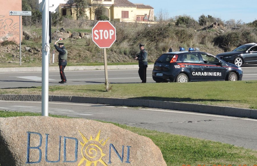 Furto e guida in stato di ebbrezza: arresti domiciliari per un 40enne