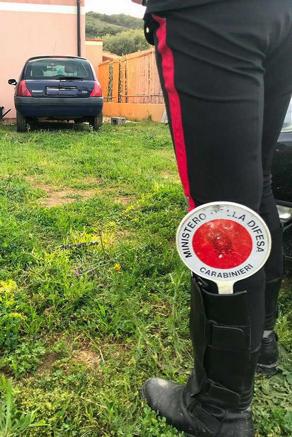 Ruba un’auto e nella fuga ne danneggia un’altra: 30enne inseguito e arrestato dai Carabinieri