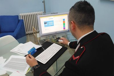 Carabinieri monitorano la situazione su internet