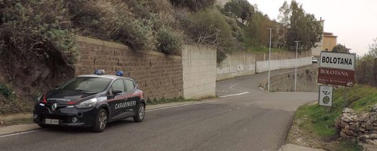 Bolotana, Carabinieri all'ingresso del paese