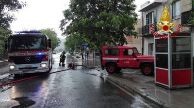 Bosa, una via allagata