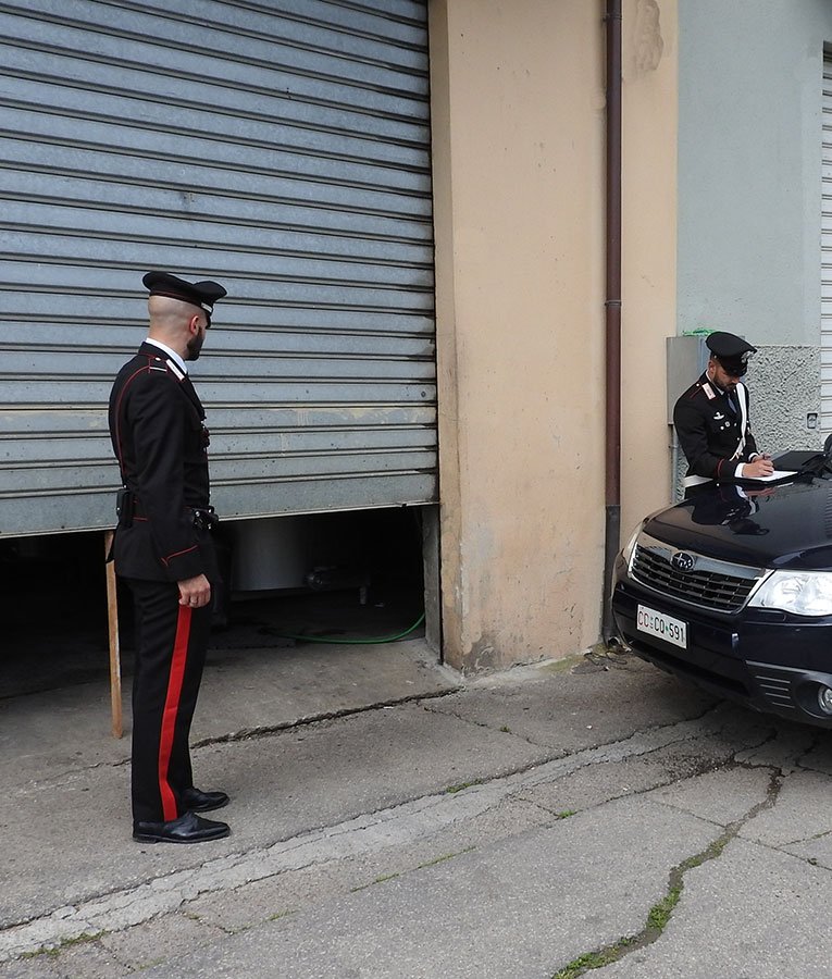 3000 litri di latte sequestrati in un centro di raccolta abusivo: 10mila euro la multa