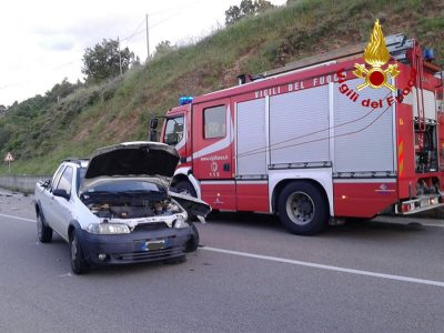 Frontale auto moto sulla Lanusei-San Paolo