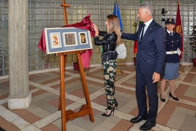 Macomer, inaugurazione di una scultura a Francesco Pischedda