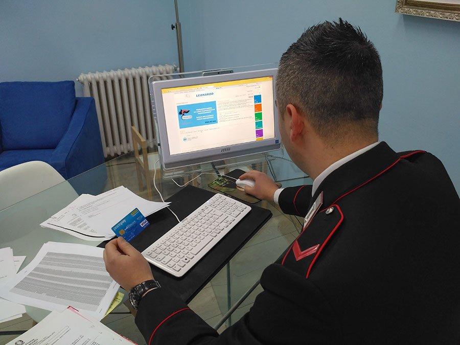 Compra online un ricambio per la propria auto: truffato 45enne nuorese