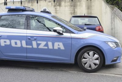 Una volante della Polizia a Nuoro