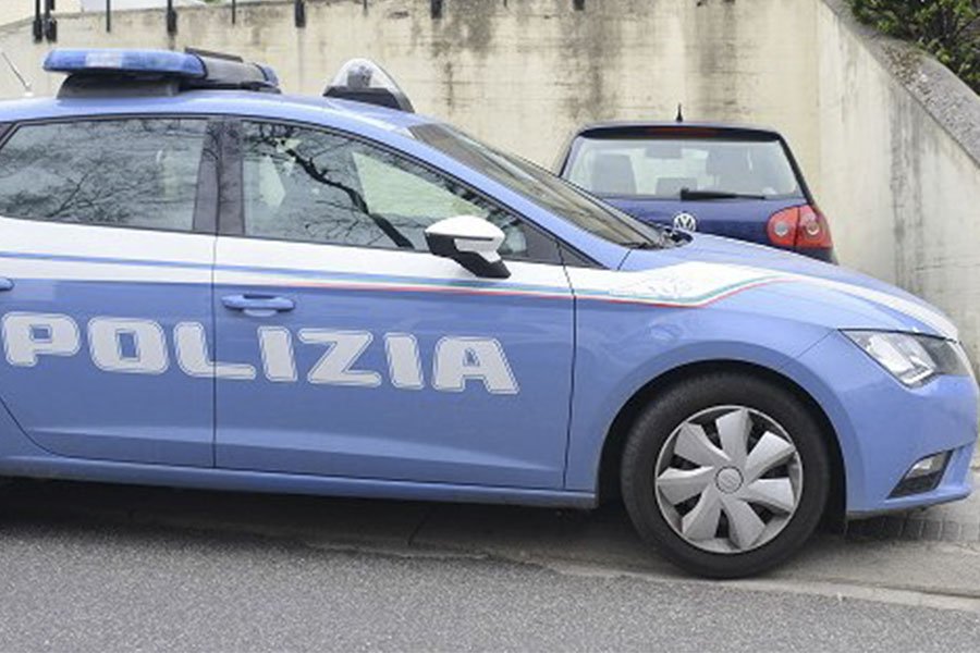 Nuoro. In stato di ebbrezza inveisce contro una ragazza e fugge: Guardia giurata inseguita e bloccata