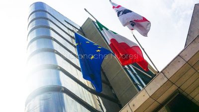 L'ingresso all'ospedale Brotzu di Cagliari (foto S.Novellu)