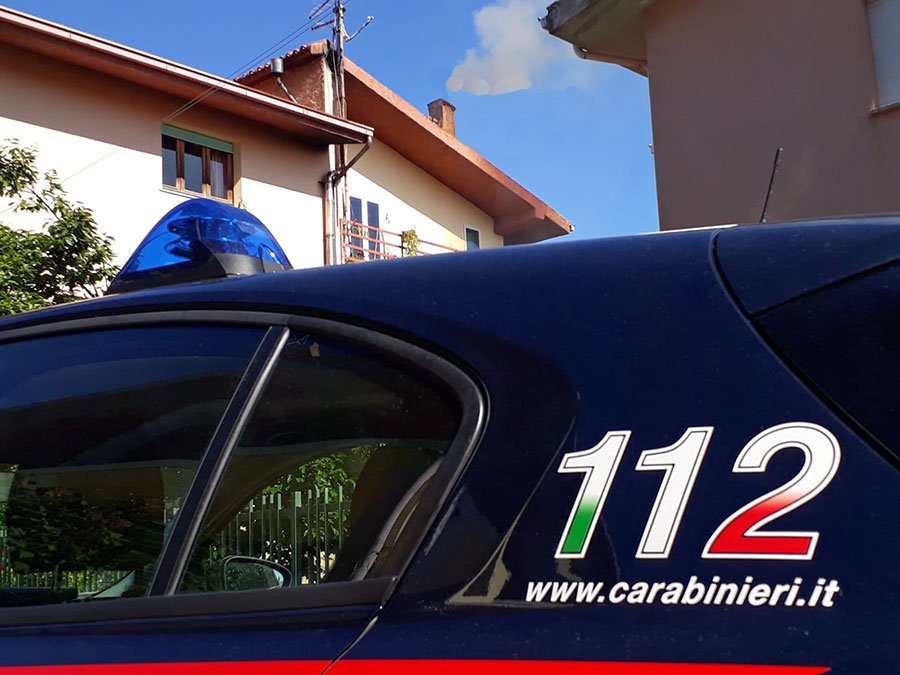 Beccato con 100 metri di rete metallica rubata: 50enne nei guai per ricettazione