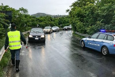 La Stradale regola il traffico dopo l'incidente