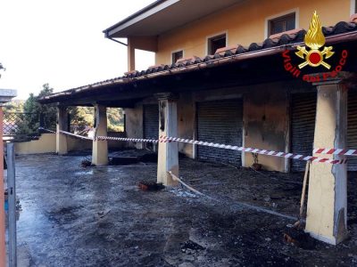 Mamoiada, la pizzeria dopo l'incendio