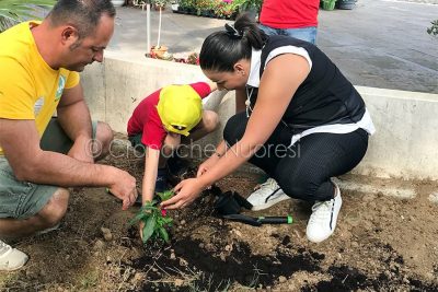 L'assessore Flore assieme ai bambini